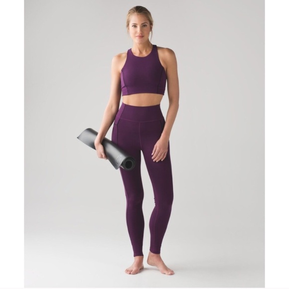 Lululemon High Rise. Size 6 - Picture 3 of 3